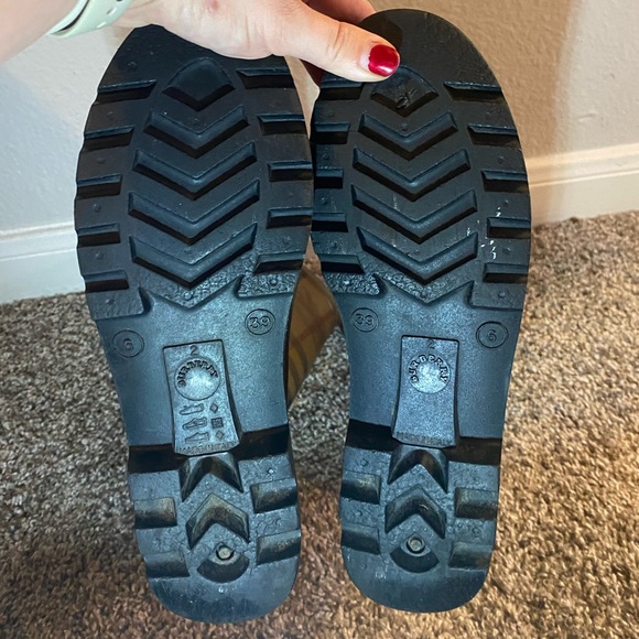 Burberry Rain Boots - Picture 4 of 5